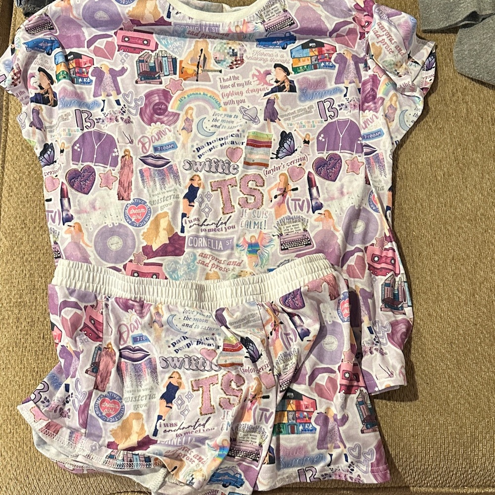 Colorful Taylor swift  Women's Pajama Set